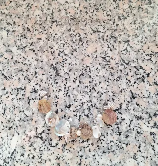 Collana conchiglie e perle