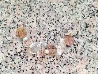 Collana conchiglie e perle