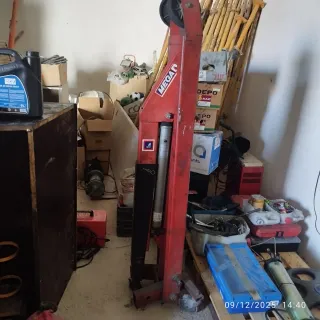 Pluma Hidráulica Mega 1000kg Plegable