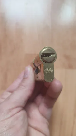 Bombillo Cerradura Alta Seguridad, marca Mauer.