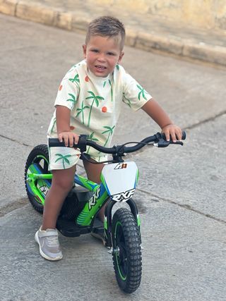 Bici eléctrica infantil 5 meses precio negociable