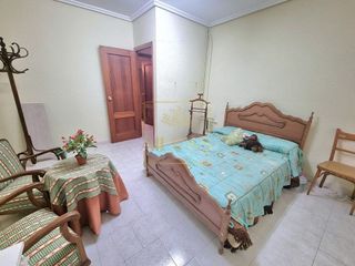 Chalet en venta en Hellín