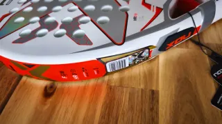 Pala Nox AT Genius Pro Cup NUEVA con regalos.