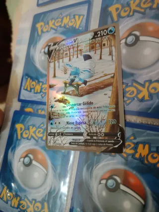Carta Pokémon Glaceon V 210/203
