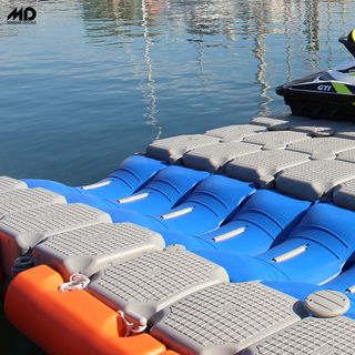 Plataforma modular flotante para moto acuática
