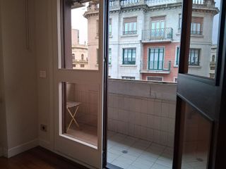 Piso en alquiler en Centro en Gijón