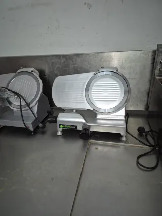 Cortadora de fiambres profesional