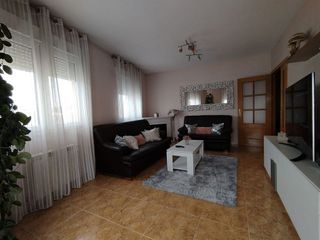 Casa adosada en venta en Tomelloso