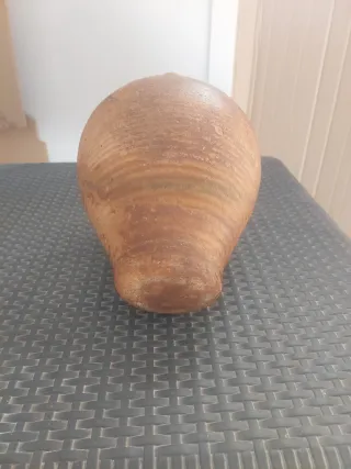 Cántaro de barro antiguo