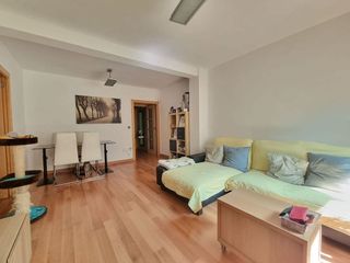 Piso en venta en Porta en Barcelona