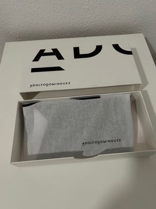 Porta móvil piel Adolfo Domínguez nuevo