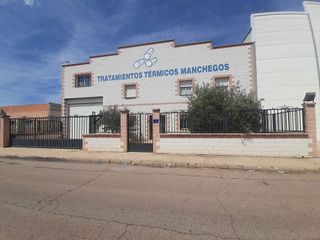 Nave industrial en venta en Argamasilla de Calatrava
