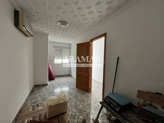 Casa adosada en venta en Pego