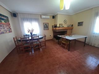 Chalet en venta en Argamasilla de Calatrava
