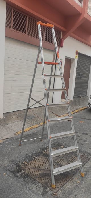 Escalera profesional aluminio 7 peldaños