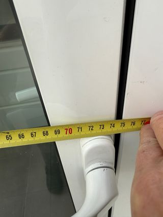 Puerta aluminio blanca