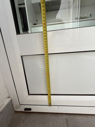 Puerta aluminio blanca