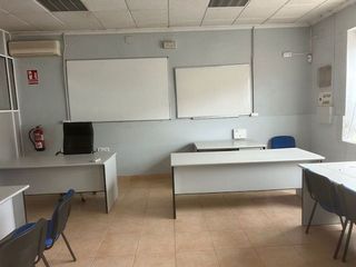 Local comercial en alquiler en Carretera de Córdoba - Libertad en Puertollano