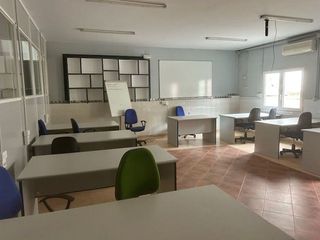 Local comercial en alquiler en Carretera de Córdoba - Libertad en Puertollano