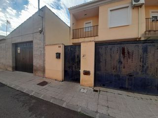 Casa pareada en venta en Argamasilla de Calatrava