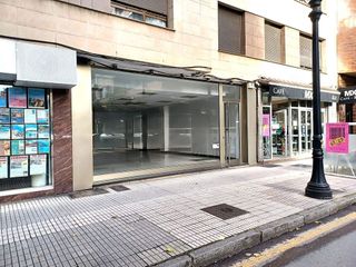 Local comercial en alquiler en Centro en Gijón