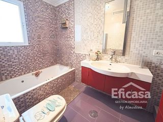 Casa adosada en venta en Tomelloso