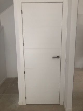 Puerta lacada blanca nueva