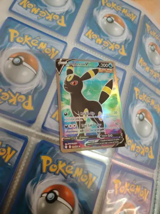 Carta Umbreon V Nueva Edición