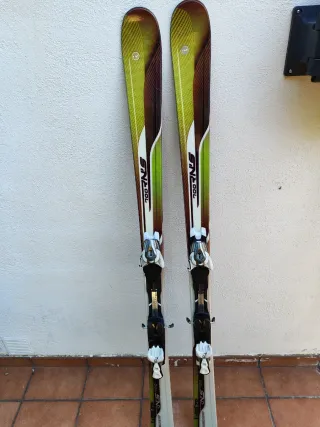 Vendo Esquís con fijaciones Salomón
