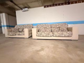 2 Sofás Beige y Marrón