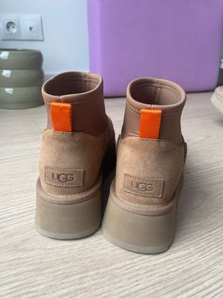 Stivaletti UGG Doppia Piattaforma Taglia 38