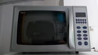 Microondas gris BIFINETT