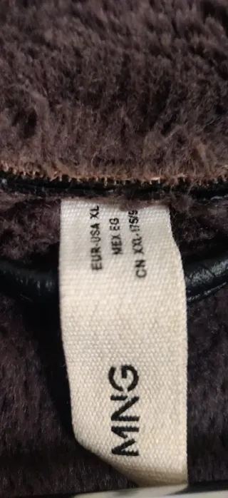 Chaqueta Cuero Sintético Negra con Borrego