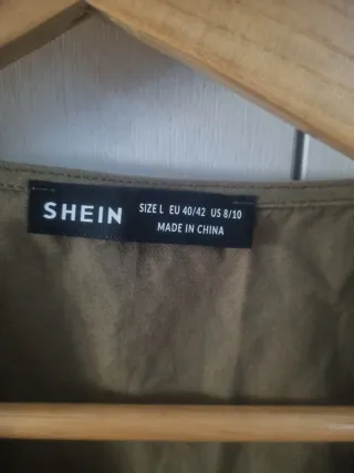 Chaleco corto SHEIN verde oliva