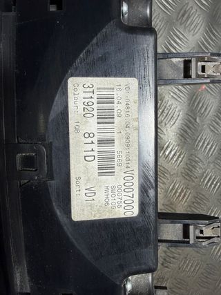 CUADRO INSTRUMENTOS SKODA SUPERB III 2015