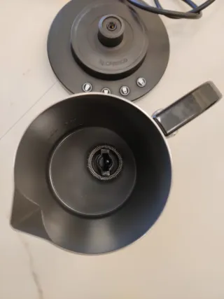 Montalatte cappuccinatore Nespresso Aeroccino 4