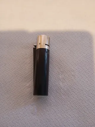Mechero Clipper regulable negro y plateado