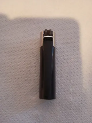 Mechero Clipper regulable negro y plateado