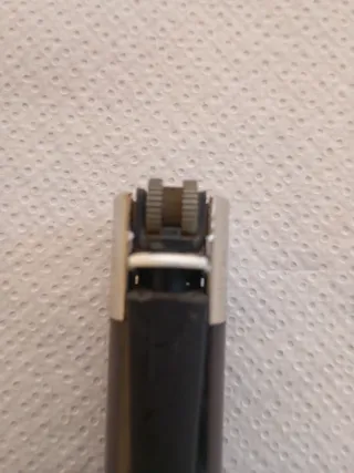 Mechero Clipper regulable negro y plateado