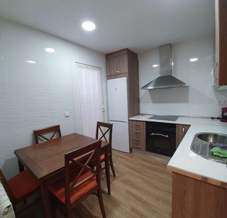 Casa adosada en venta en Tomelloso