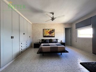 Chalet en venta en Alcantarilla