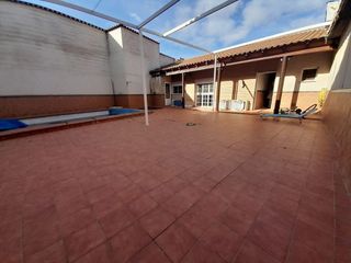 Casa pareada en venta en Almodóvar del Campo