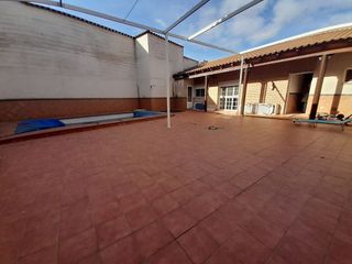 Casa pareada en venta en Almodóvar del Campo