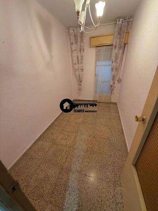 Piso en venta en Hospital - Parque sur en Albacete