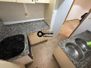Piso en venta en Hospital - Parque sur en Albacete