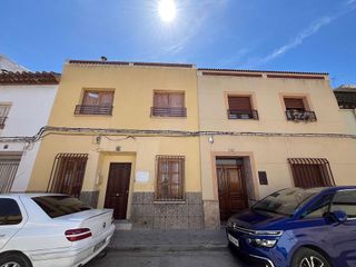 Casa pareada en venta en Tomelloso
