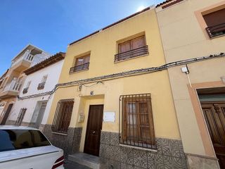 Casa pareada en venta en Tomelloso