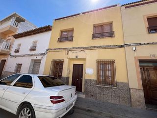 Casa pareada en venta en Tomelloso