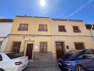 Casa pareada en venta en Tomelloso
