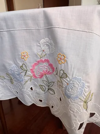 Tovaglia vintage ricamata nuova